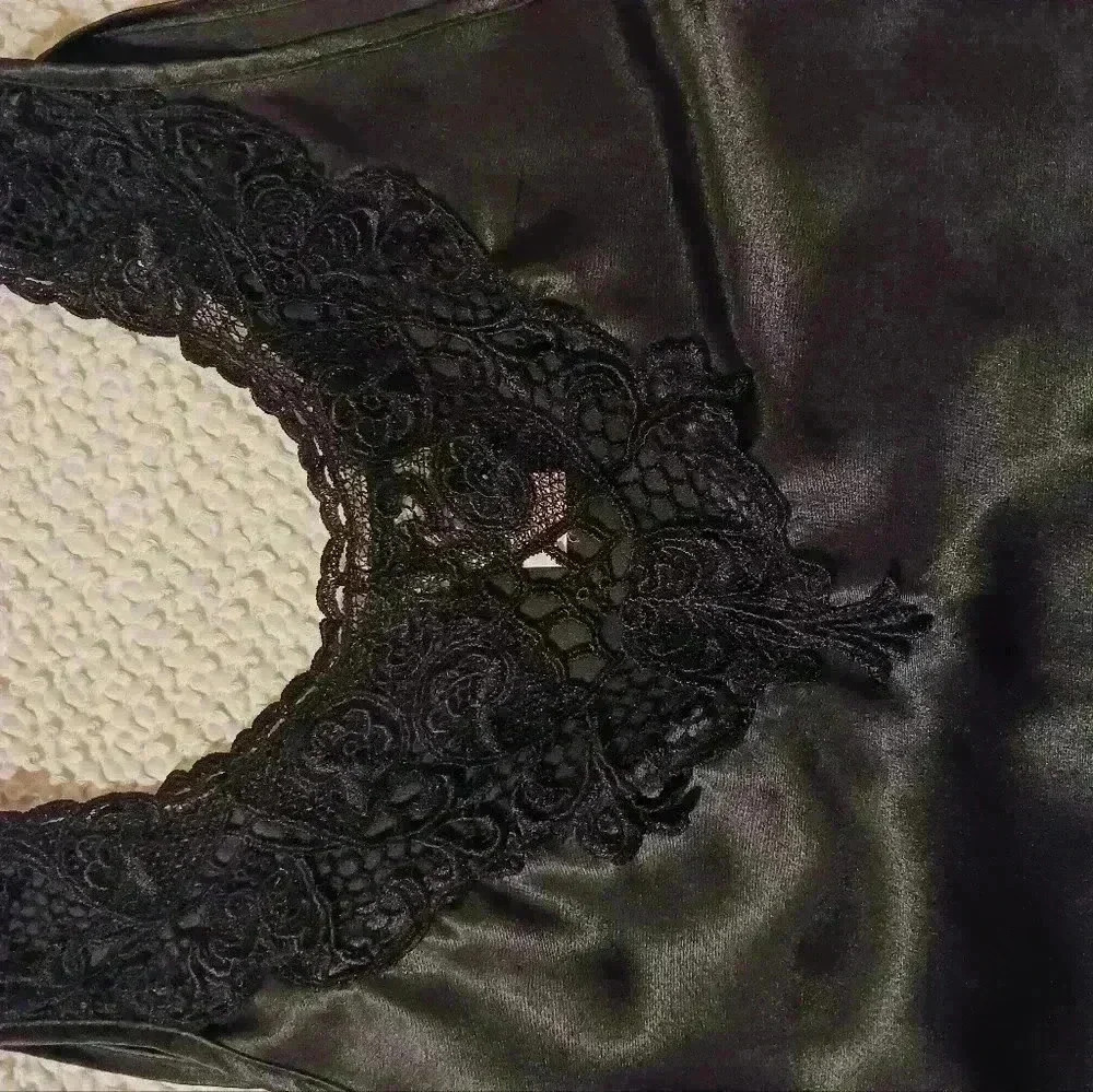 Vintage 90's black satin Camisole - Picture 5 of 7